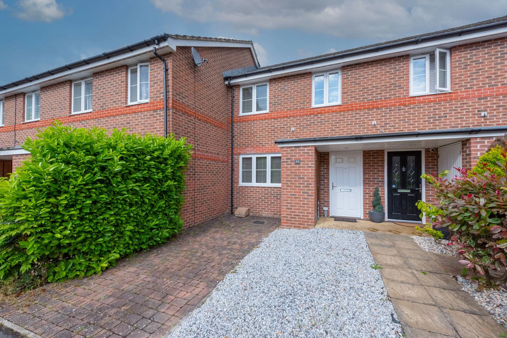 House Woodvale Road in Rushmoor