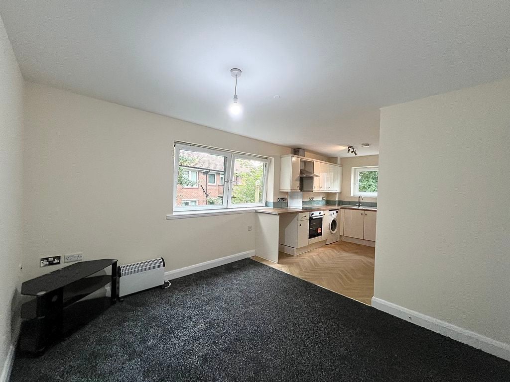 Flat Chadwick Road in Salford