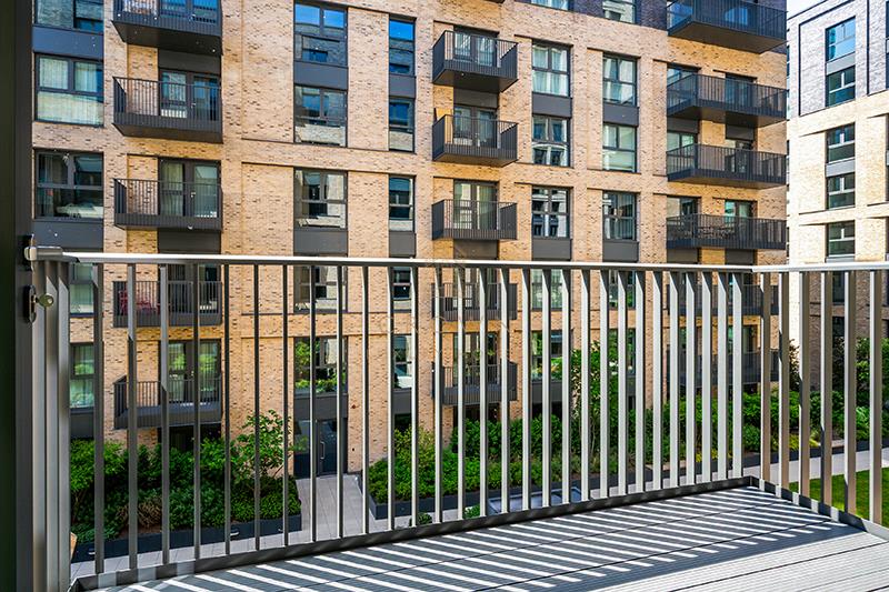Flat Woodberry Down in Greater London