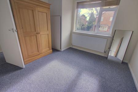 Flat Barratt Close in Leicester