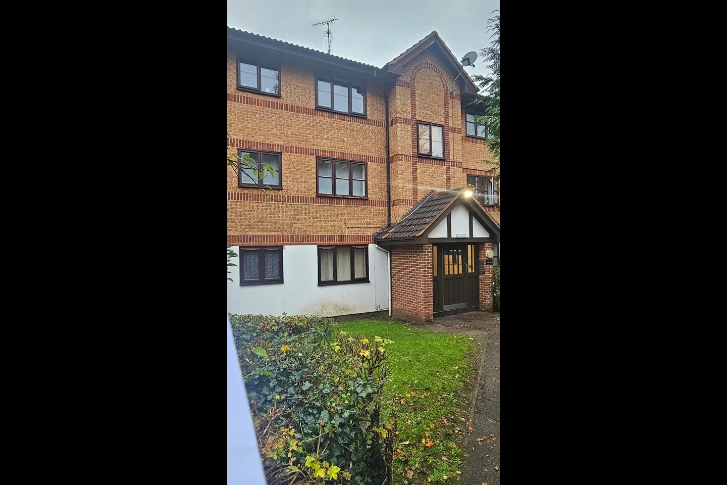 Flat Hamilton Walk in Greater London