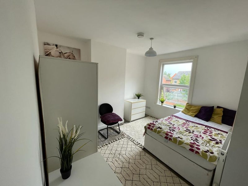 Room Derby Road in Charnwood