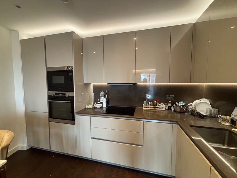 Room Lanchester Way in Greater London