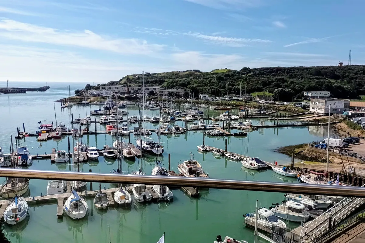 Flat Riverside South in Newhaven
