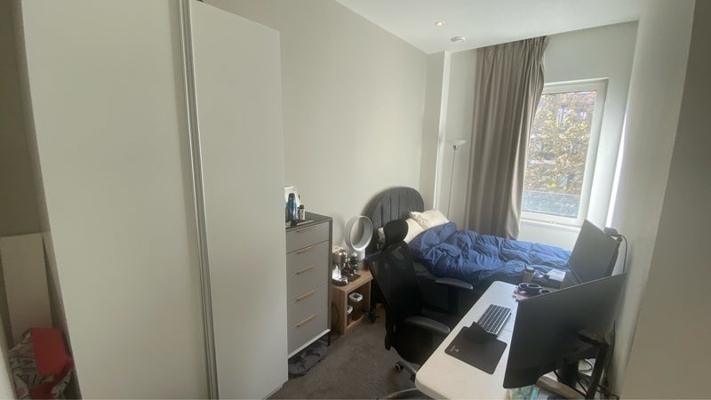 Room Honour Lea Avenue in Greater London