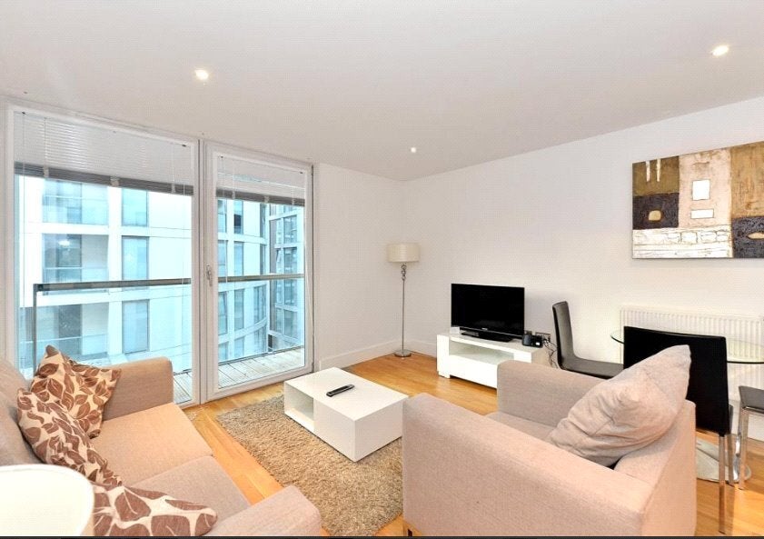 Flat Millharbour in Greater London