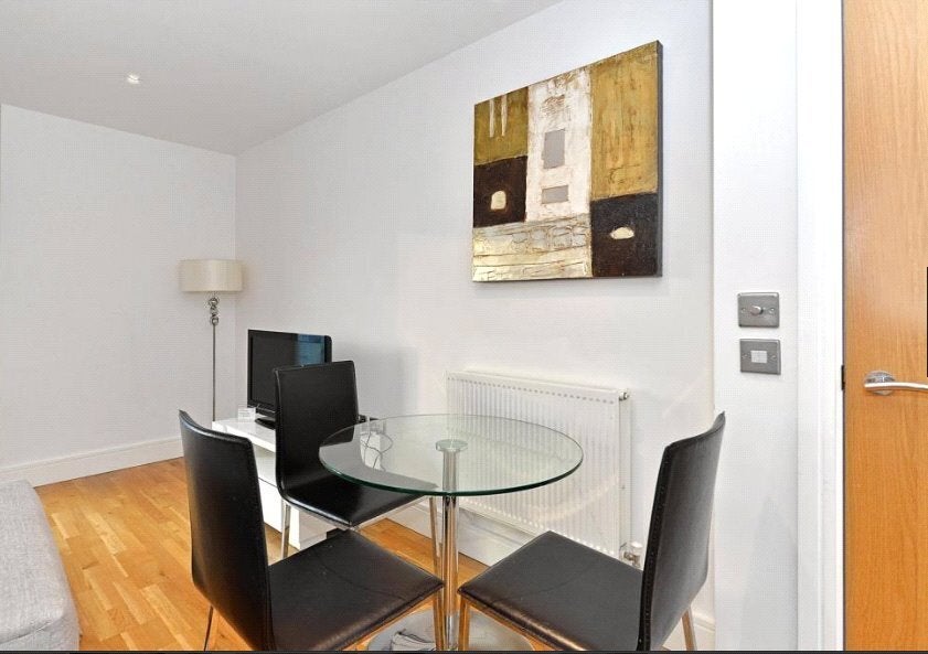Flat Millharbour in Greater London