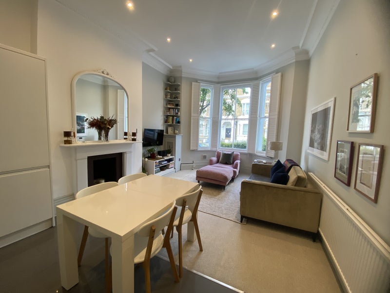 Room Sinclair Road in Greater London