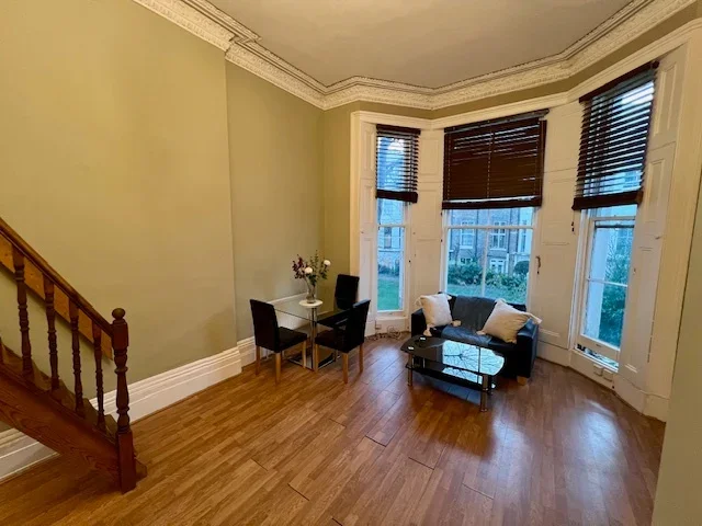 Room Holland Road in Greater London