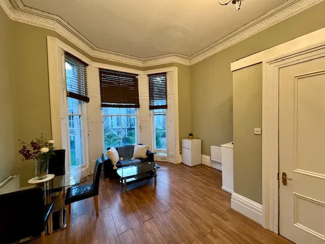 Room Holland Road in Greater London