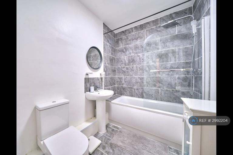 Room Upper Selsdon Road in Greater London