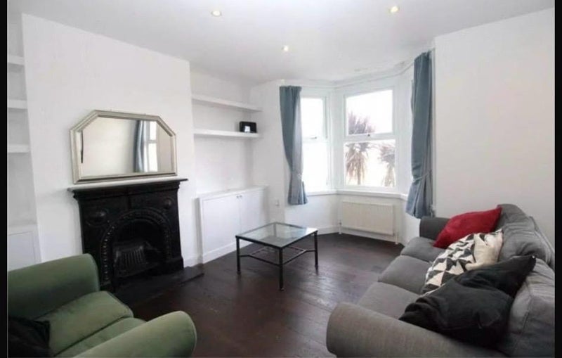 Room Dryden Road in Greater London