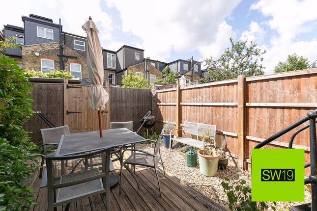 Room Dryden Road in Greater London