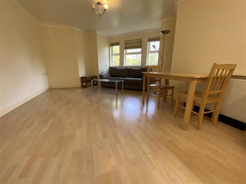 Flat Hart Road in Manchester