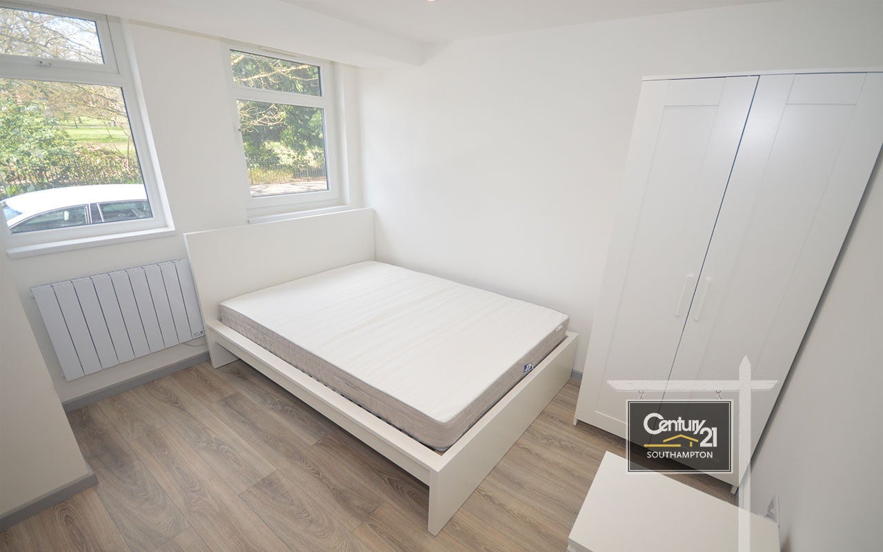 Flat Palmerston Road in Southampton