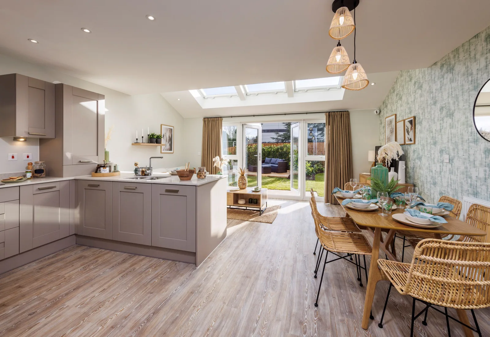 House Woodhall Close in Wrockwardine