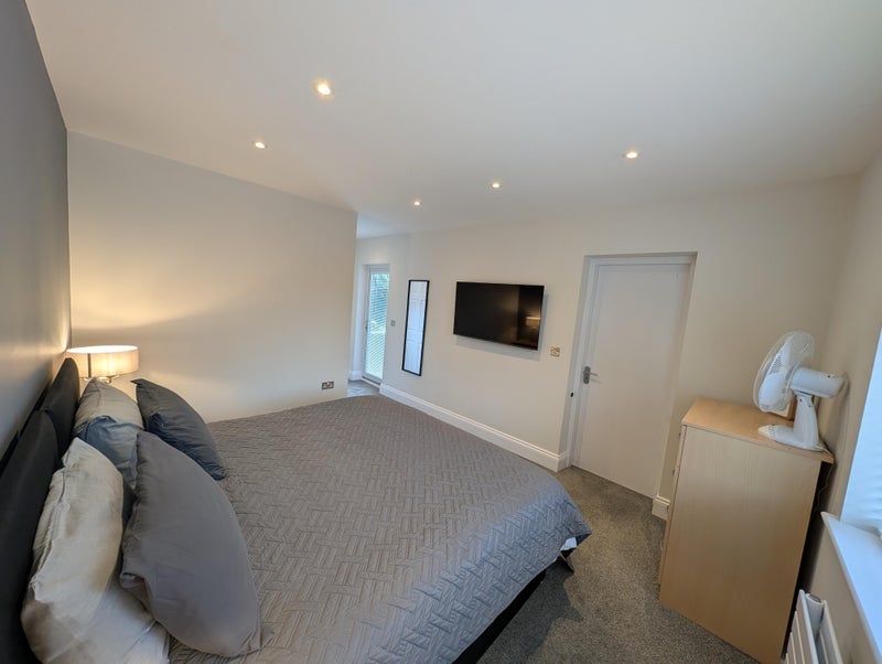 Room Church Road in Hinckley and Bosworth
