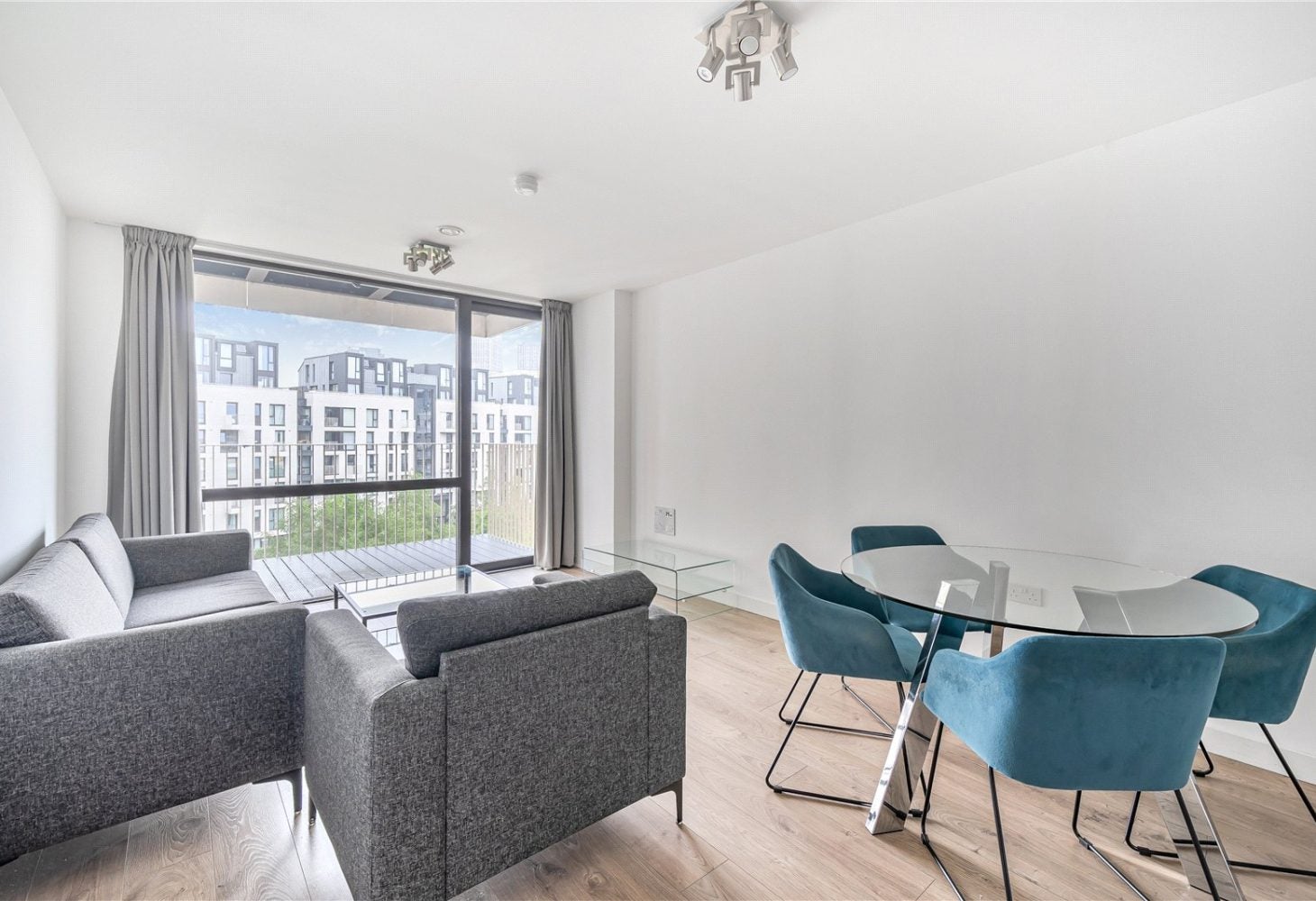 Flat Forrester Way in Greater London