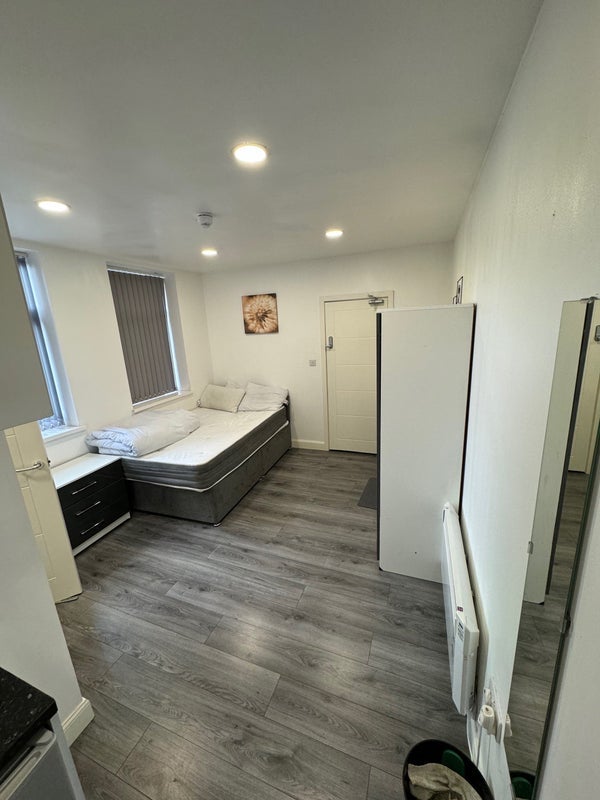 Flat Hertford Square in Coventry