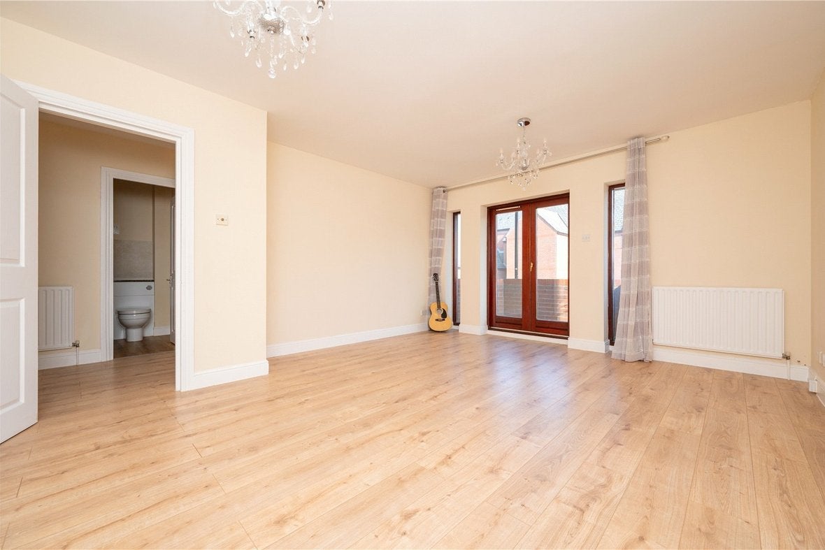 Flat Ashtree Court in St Albans