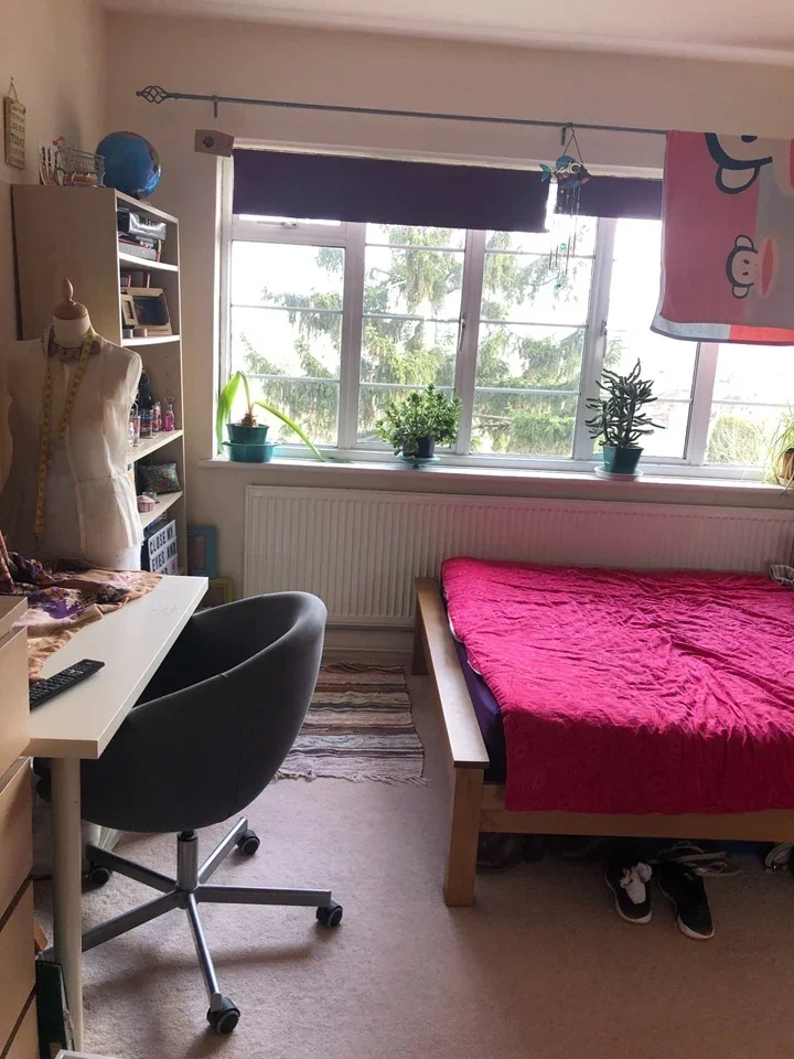 Flat Raymond Road in Greater London
