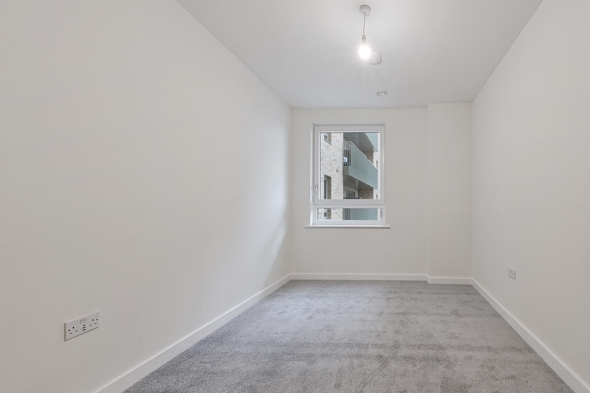 Flat North Woolwich Road in Greater London