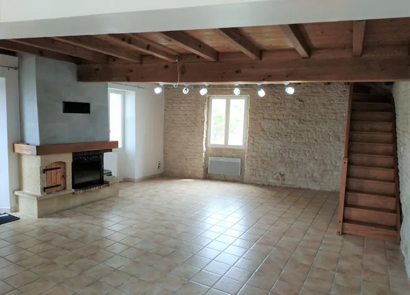 Maison Rue Saint-Jacques à Marsilly