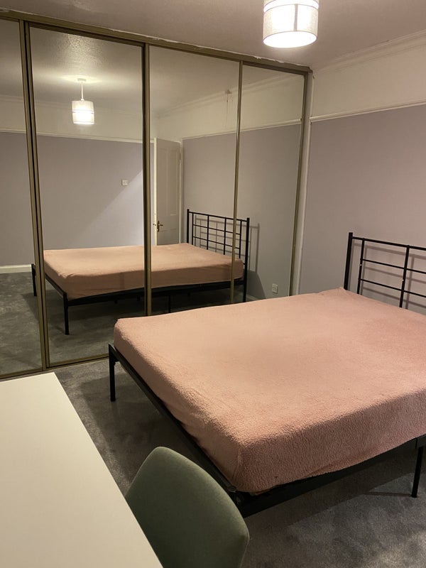Room Harris Road in Coventry