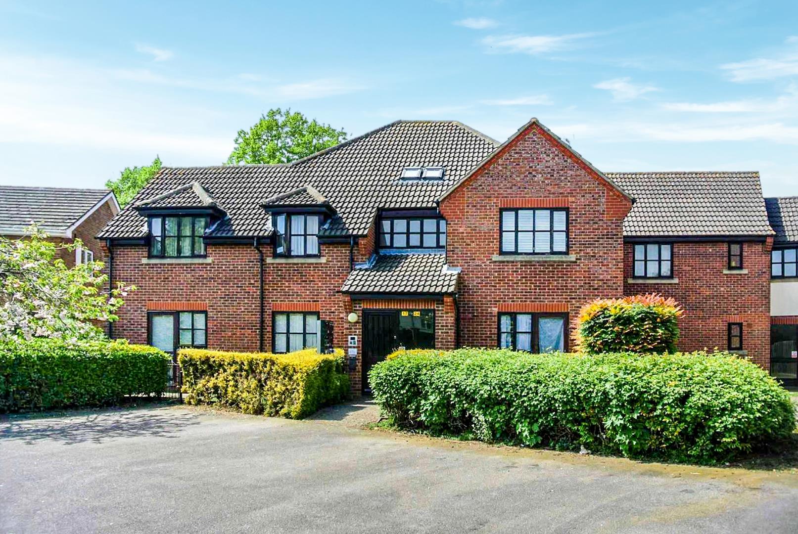 Flat Ashdown Place in Corby