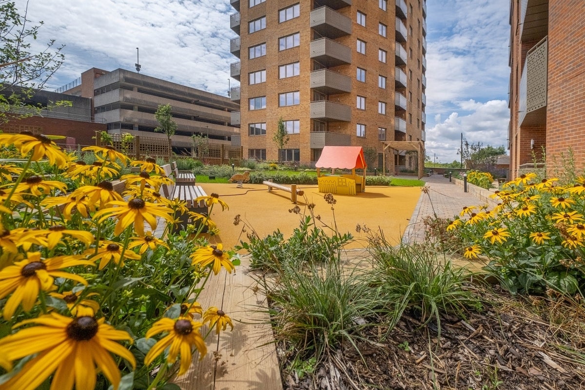 Flat Elmsleigh Road in Borough of Spelthorne