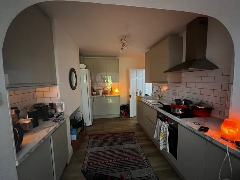 Room Milton Road in Greater London