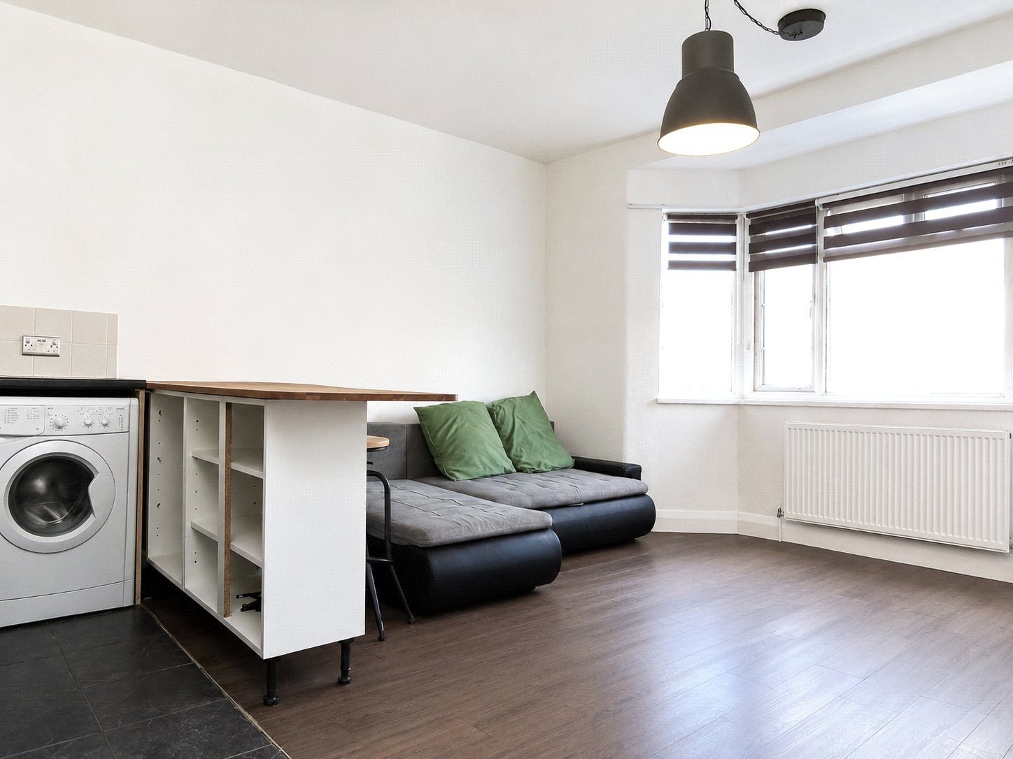Flat Streatham High Road in Greater London