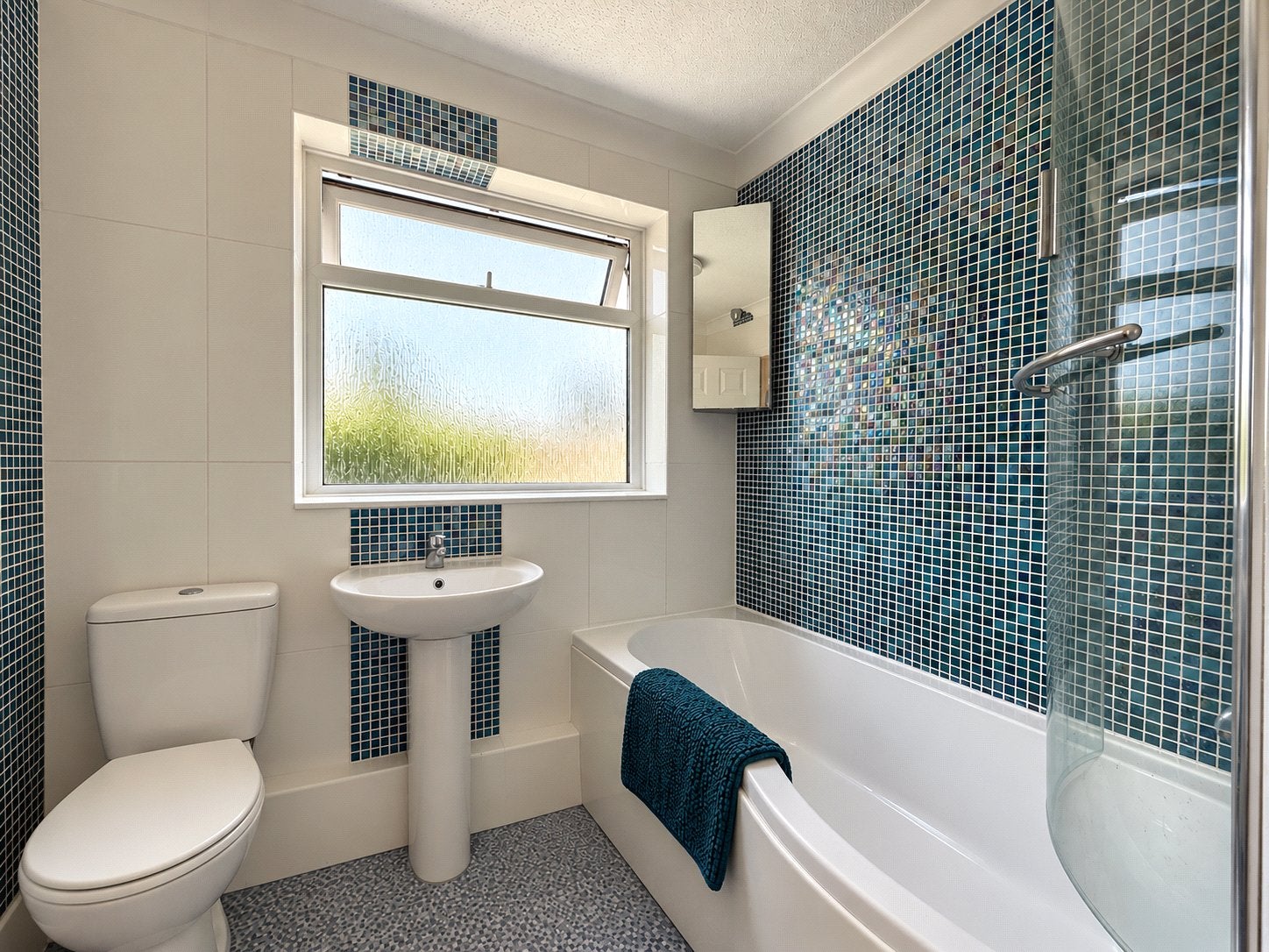 House Eddington Close in Maidstone