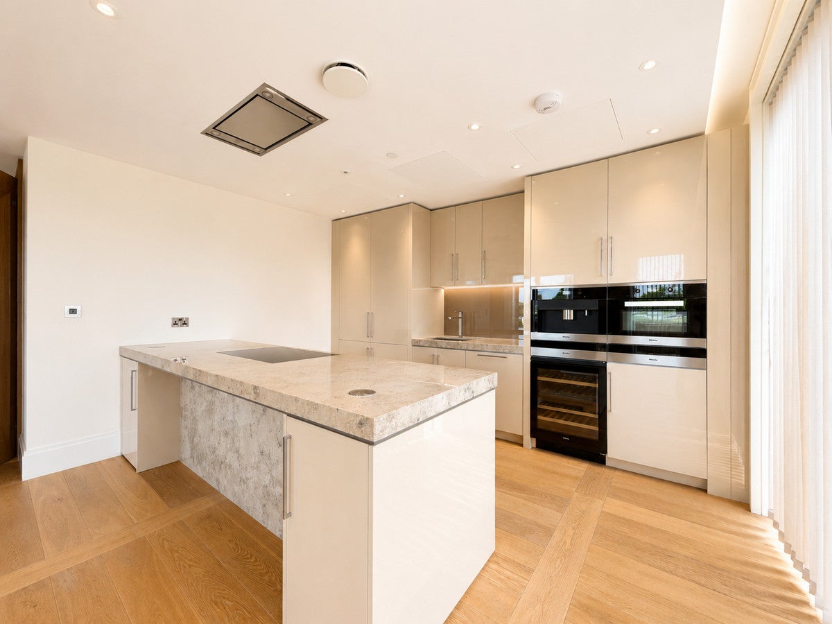 Flat Strand in City of Westminster