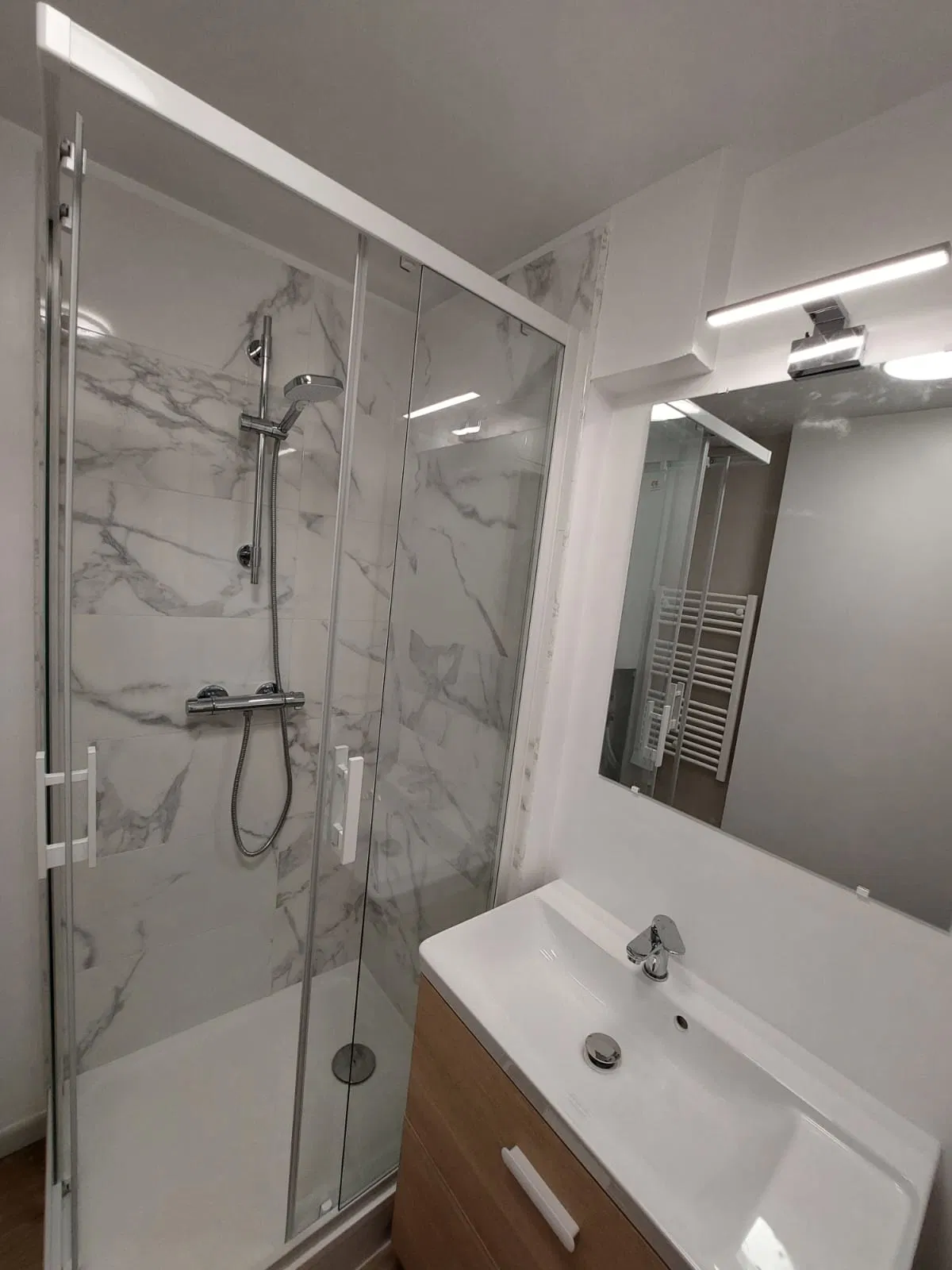 Room Rue de la Maurienne in Saint-Étienne-du-Rouvray