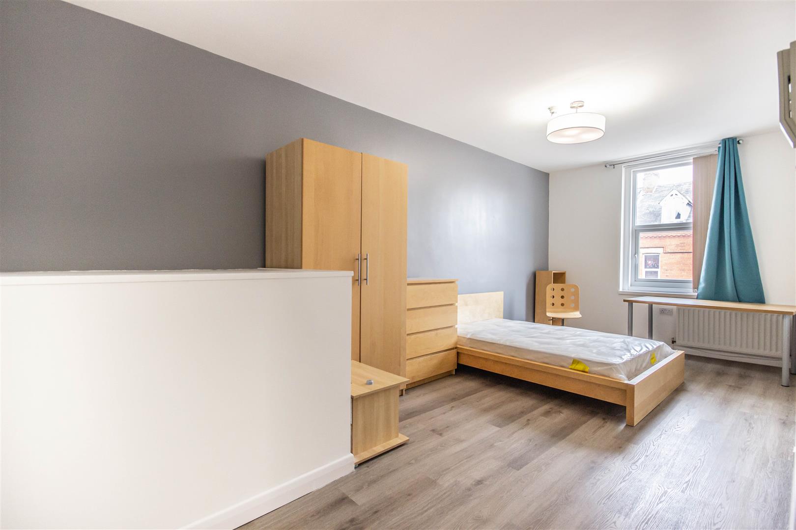 Flat Heaton Road in Newcastle upon Tyne
