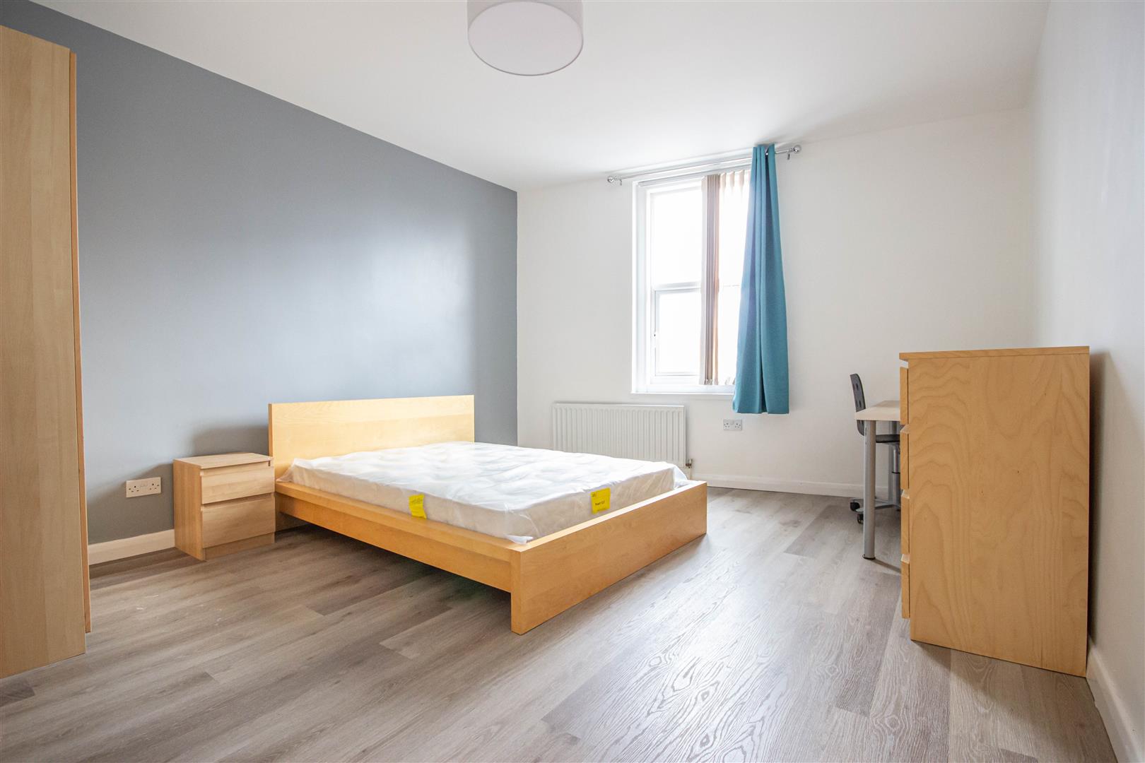 Flat Heaton Road in Newcastle upon Tyne