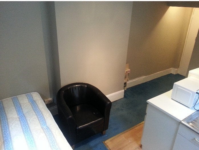 Flat Claverton Street in City of Westminster