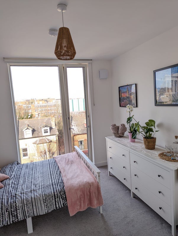 Room Earlham Grove in Greater London