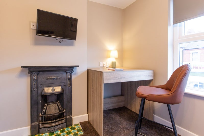 Room Walsgrave Road in Coventry