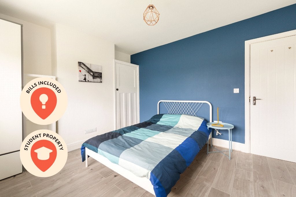 Room Doncaster Road in Bristol