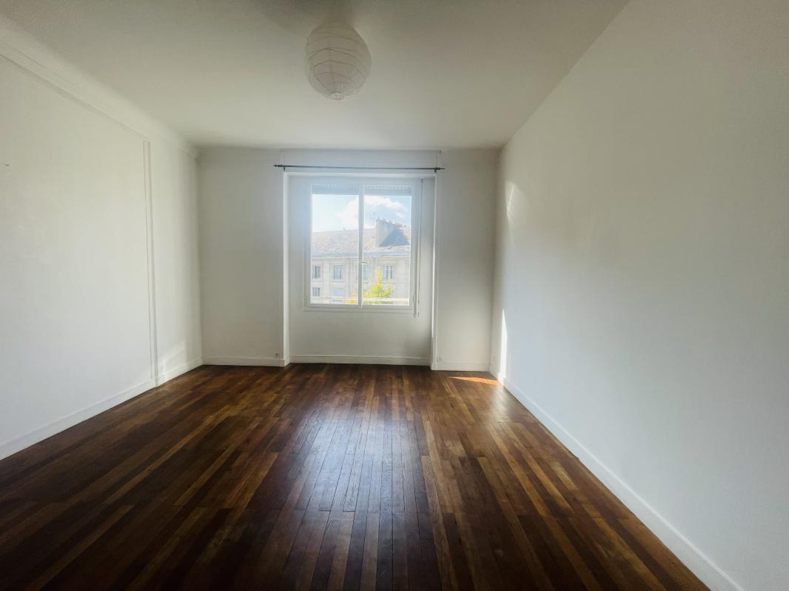 Flat Place Paul-Émile Ladmirault in Nantes