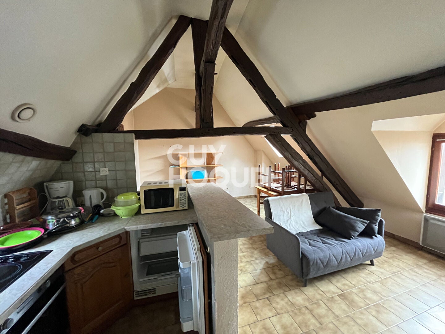 Room Rue Jehan Pinard in Auxerre