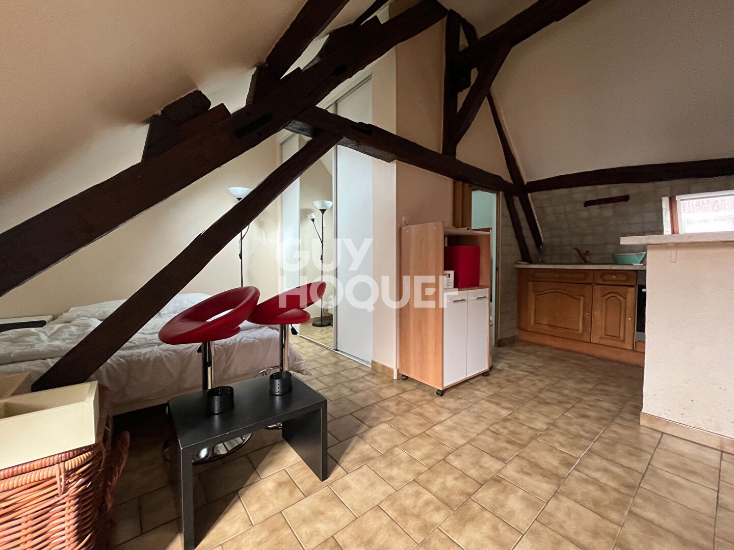 Room Rue Jehan Pinard in Auxerre