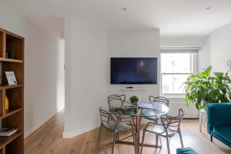 Flat Hanson Street in City of Westminster