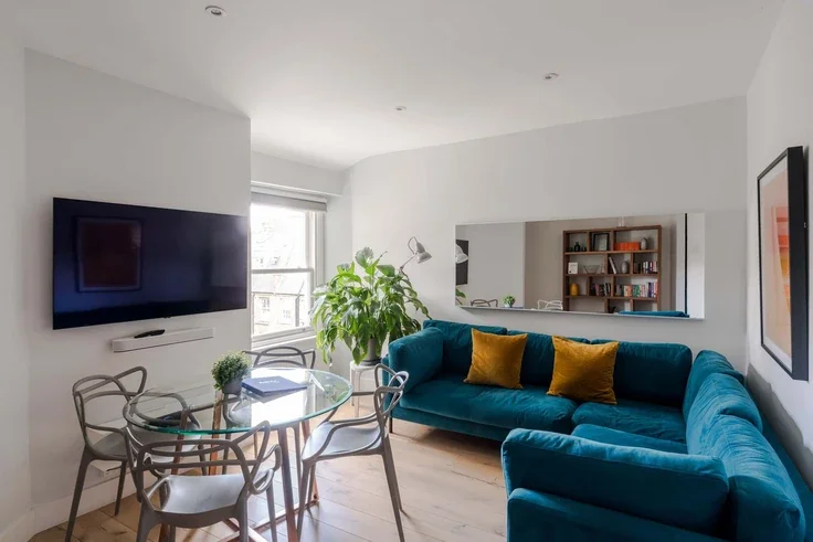 Flat Hanson Street in City of Westminster
