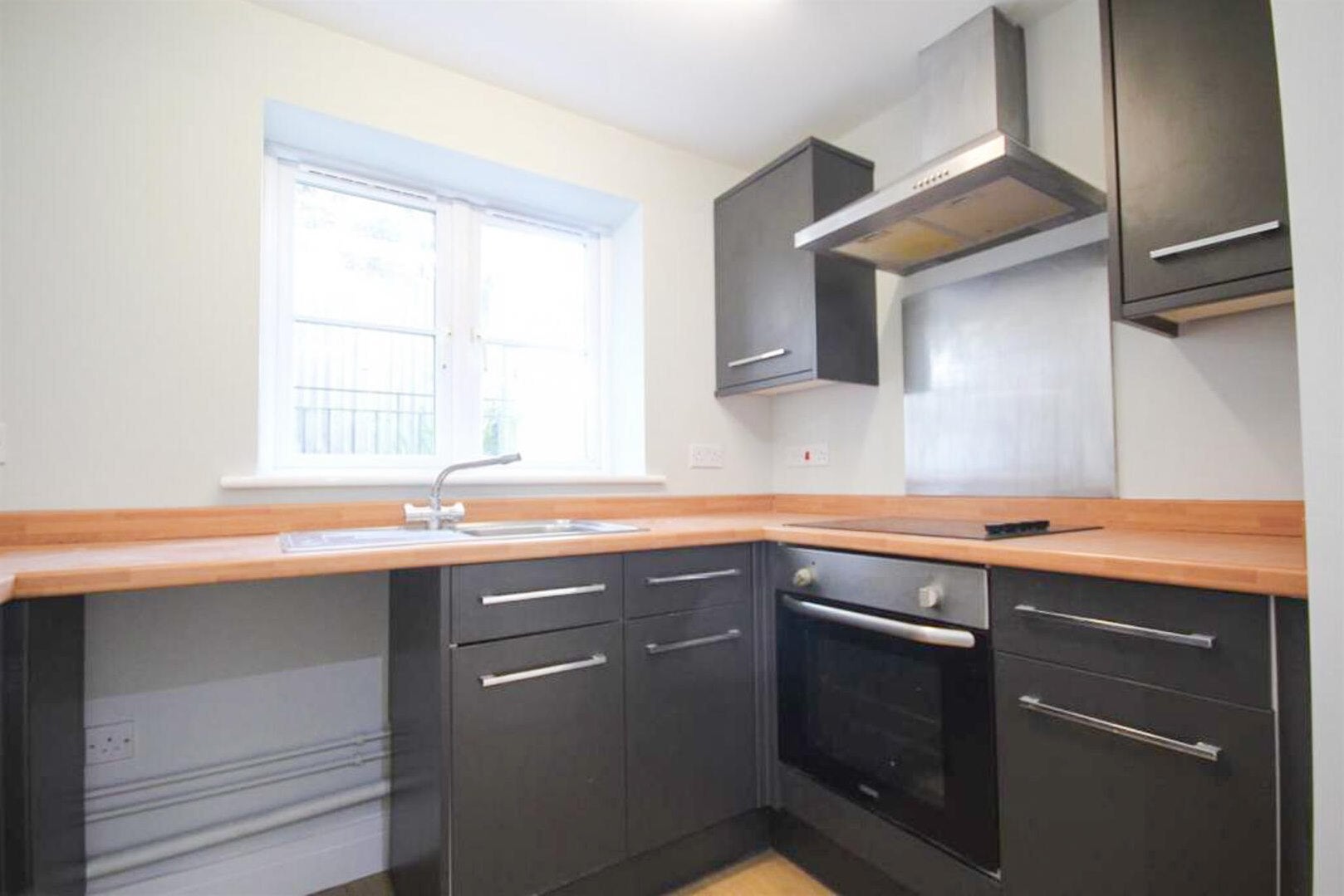 Flat Hempstead Road in Wealden