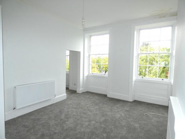 Flat Lansdown Place in Cheltenham