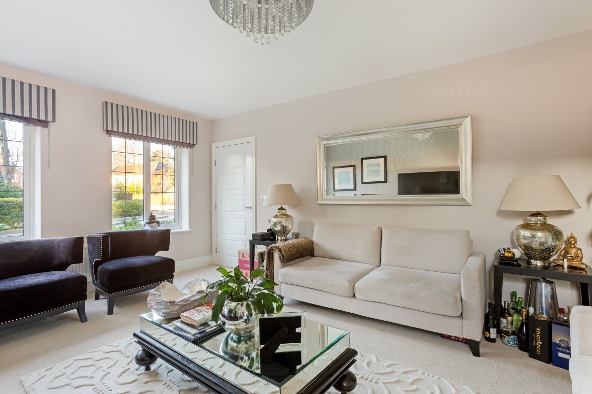 House Rounton Close in Watford