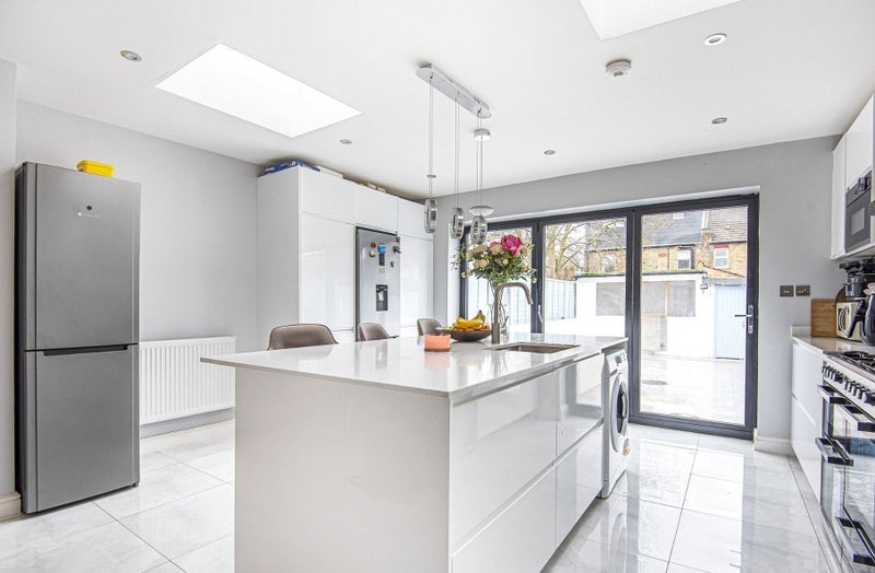 Room Albert Road in Greater London